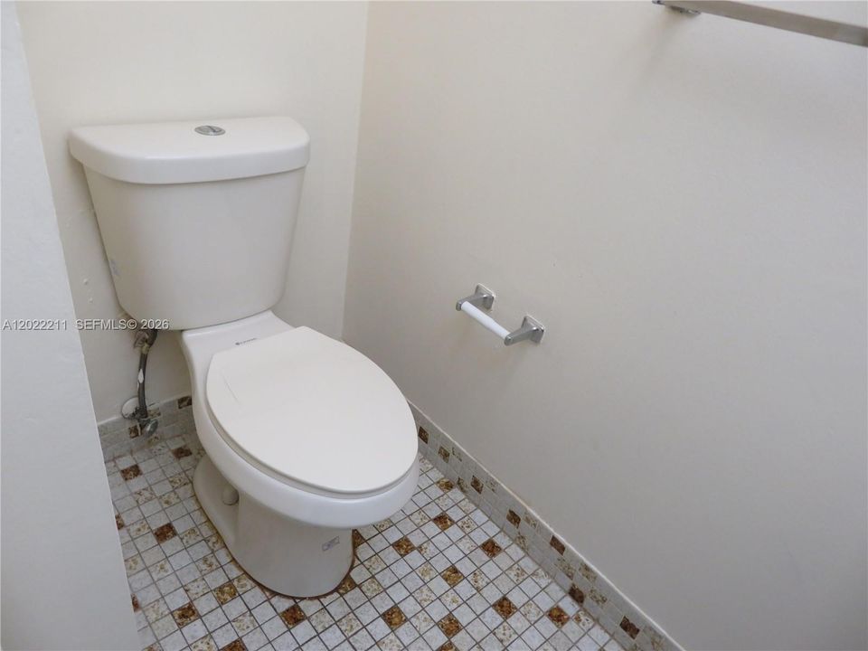 1/2 bathroom