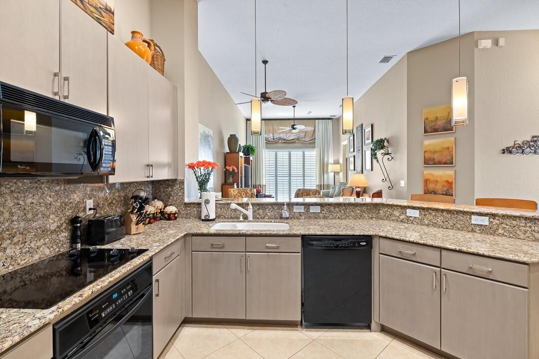 2368 SW Island Creek Trail-47