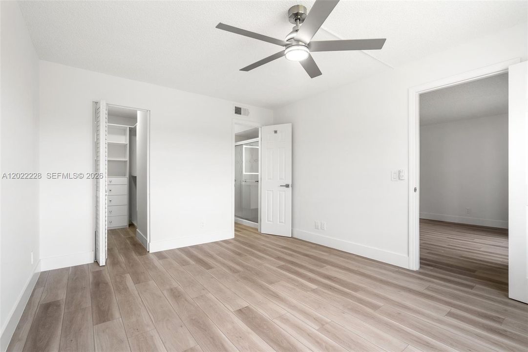 For Sale: $190,000 (2 beds, 2 baths, 815 Square Feet)