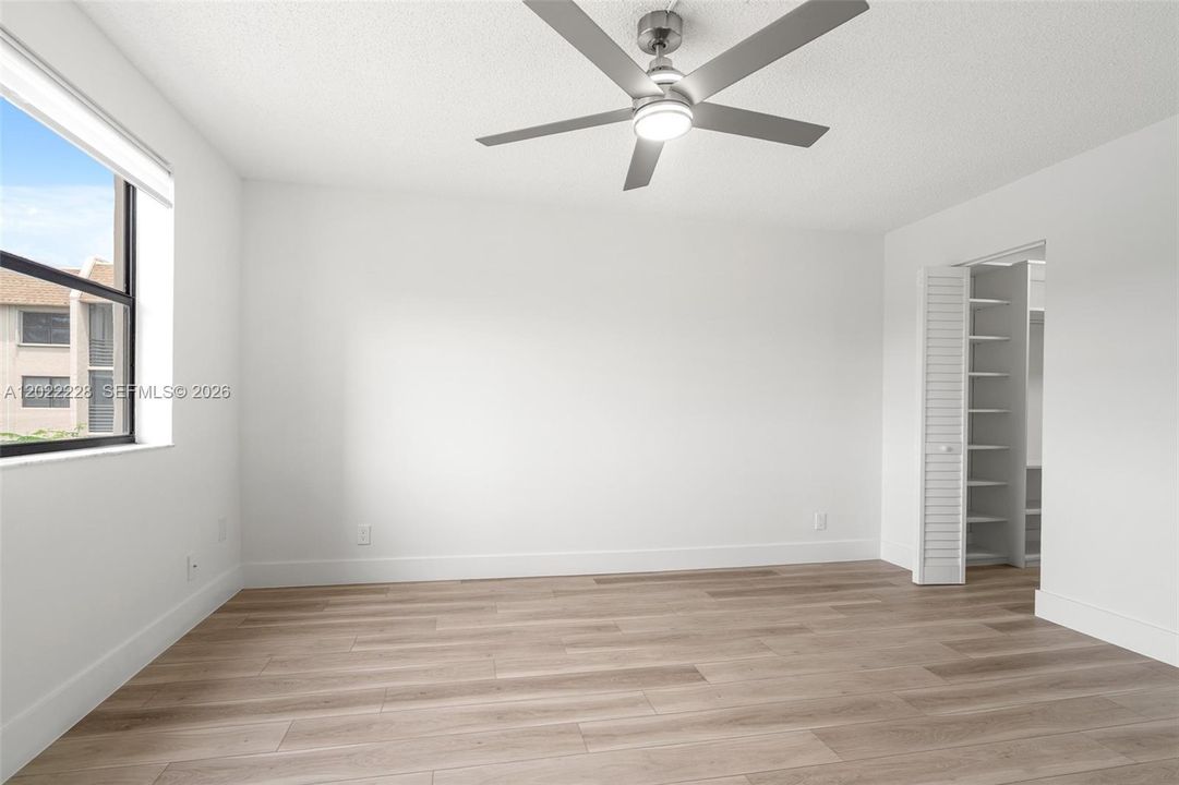For Sale: $190,000 (2 beds, 2 baths, 815 Square Feet)