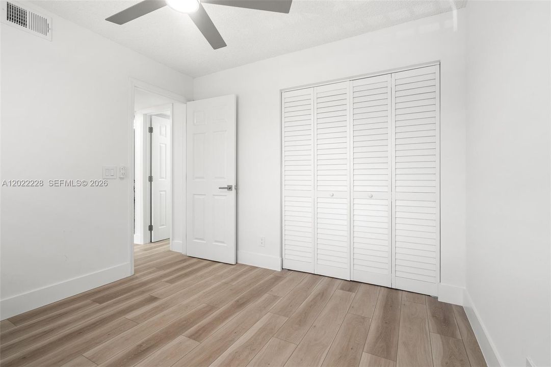 For Sale: $190,000 (2 beds, 2 baths, 815 Square Feet)