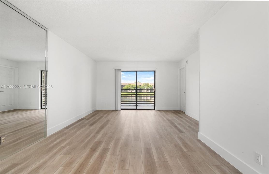 For Sale: $190,000 (2 beds, 2 baths, 815 Square Feet)
