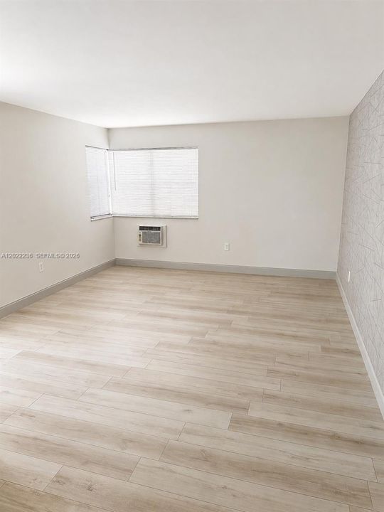For Rent: $1,650 (0 beds, 1 baths, 495 Square Feet)