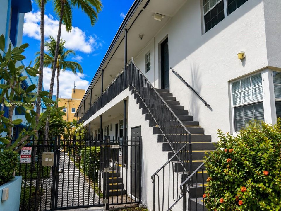 For Rent: $1,650 (0 beds, 1 baths, 495 Square Feet)