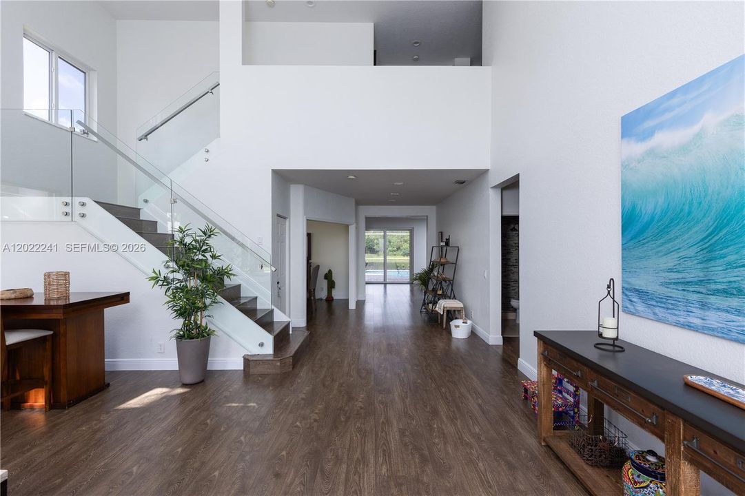 For Sale: $1,670,000 (6 beds, 4 baths, 3696 Square Feet)