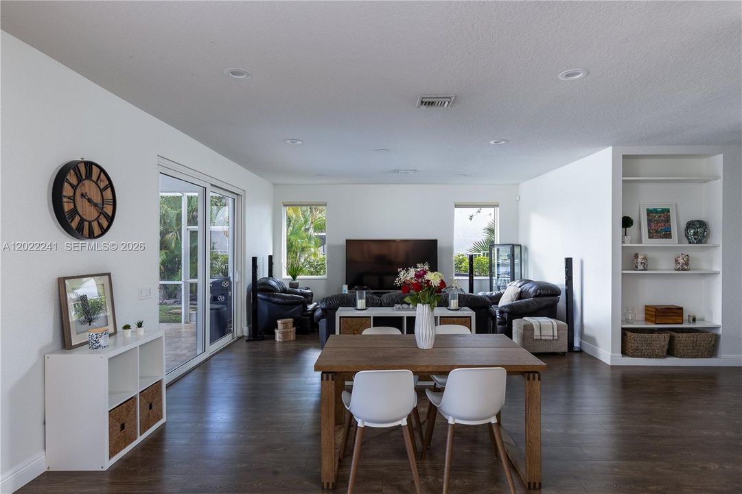For Sale: $1,670,000 (6 beds, 4 baths, 3696 Square Feet)