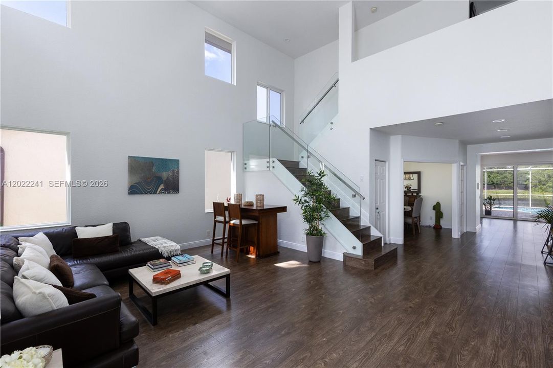 For Sale: $1,670,000 (6 beds, 4 baths, 3696 Square Feet)