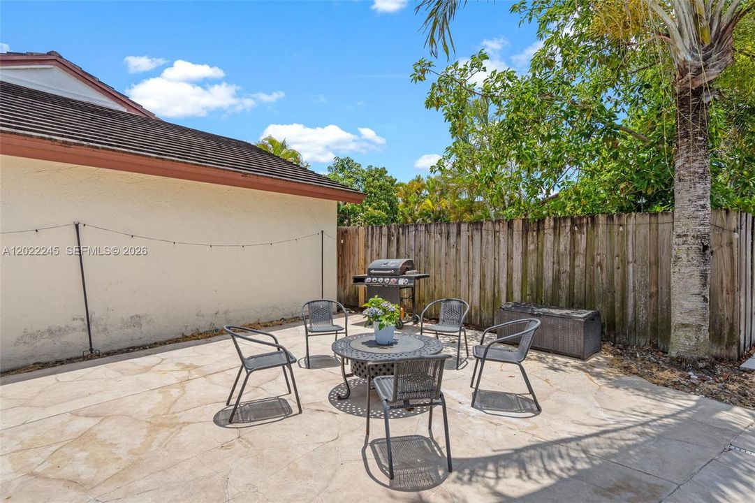 For Sale: $765,000 (4 beds, 2 baths, 2271 Square Feet)