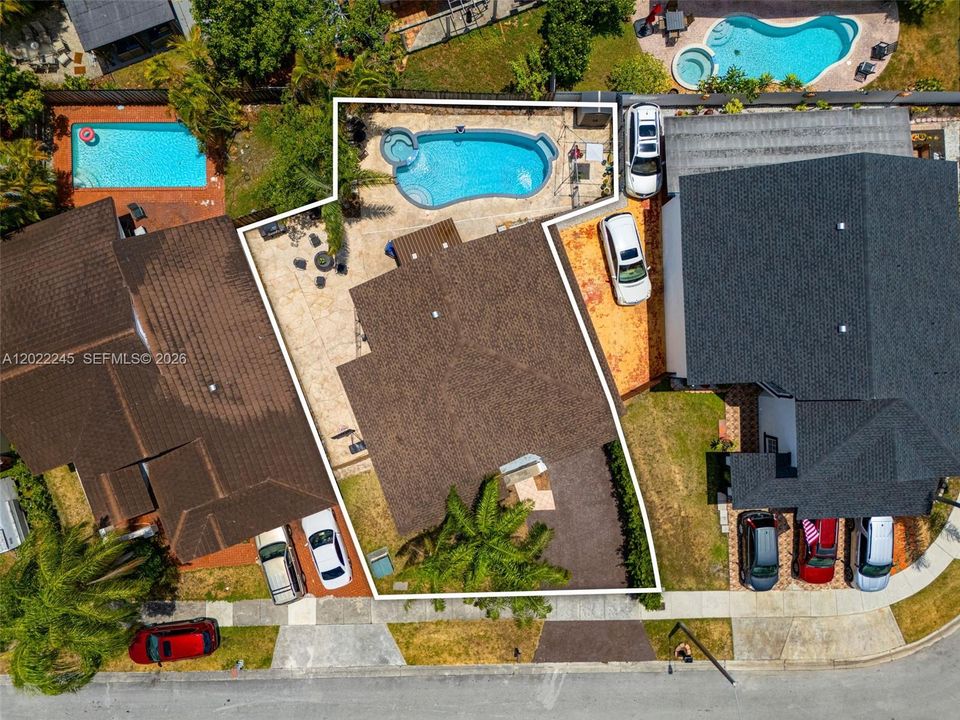 For Sale: $765,000 (4 beds, 2 baths, 2271 Square Feet)