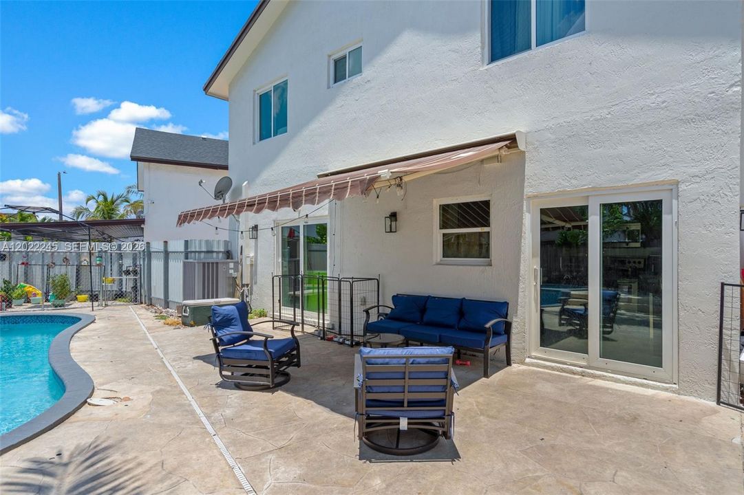 For Sale: $765,000 (4 beds, 2 baths, 2271 Square Feet)