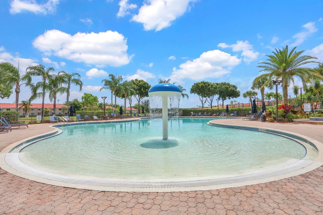 Splash Pool