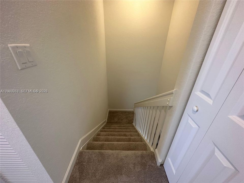 For Rent: $2,900 (3 beds, 2 baths, 1483 Square Feet)