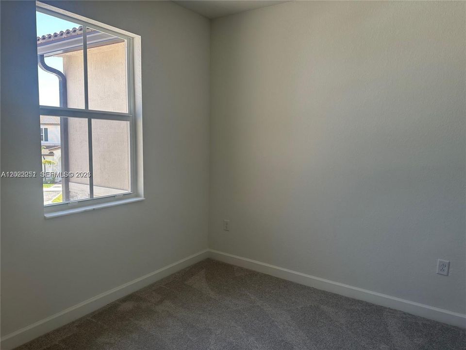 For Rent: $2,900 (3 beds, 2 baths, 1483 Square Feet)