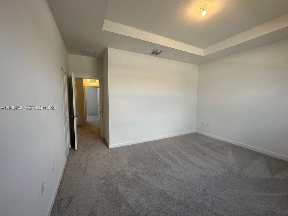 For Rent: $2,900 (3 beds, 2 baths, 1483 Square Feet)