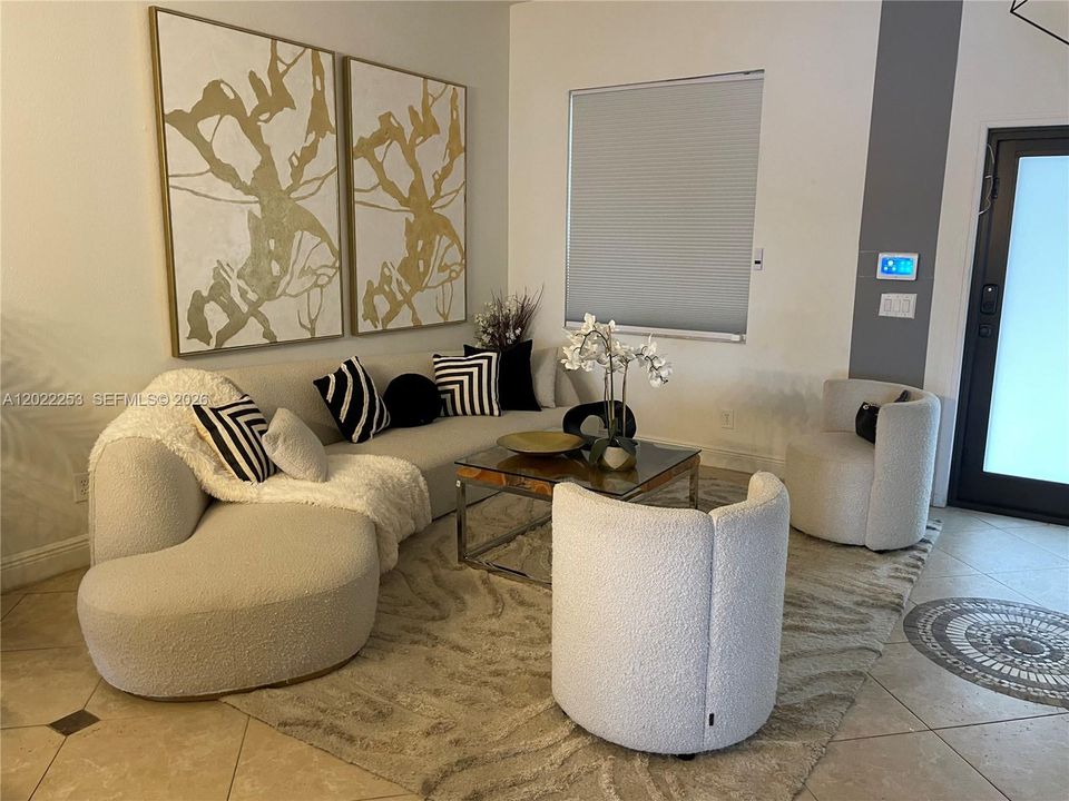 В аренду: $5,750 (4 спален, 2 ванн, 2115 Квадратных фут)