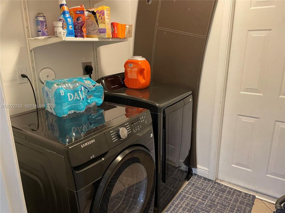 В аренду: $5,750 (4 спален, 2 ванн, 2115 Квадратных фут)