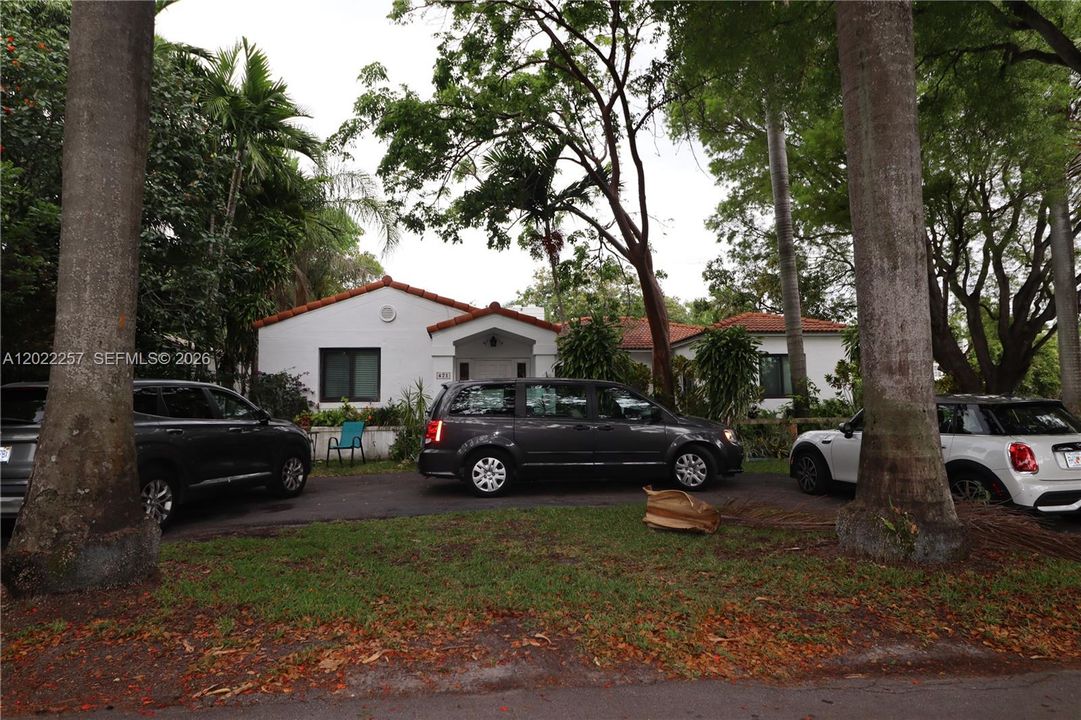En Venta: $1,695,000 (5 camas, 3 baños, 2436 Pies cuadrados)