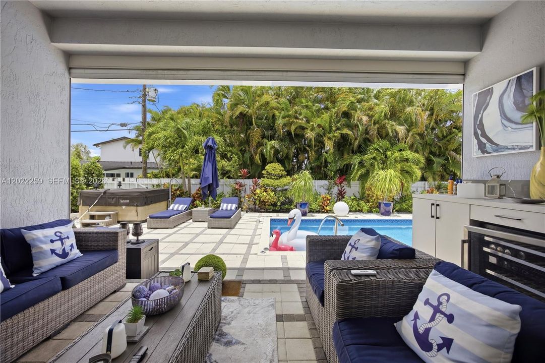 Active With Contract: $1,450,000 (3 beds, 2 baths, 2347 Square Feet)