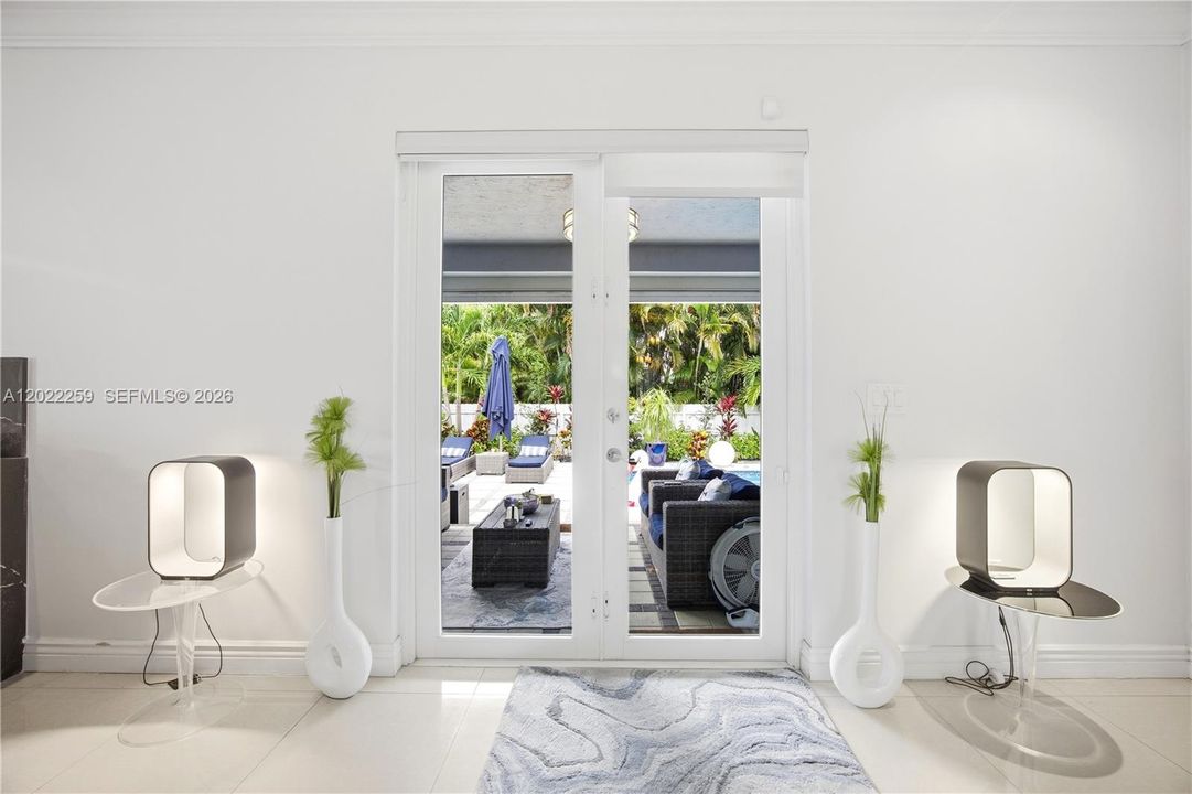 Active With Contract: $1,450,000 (3 beds, 2 baths, 2347 Square Feet)