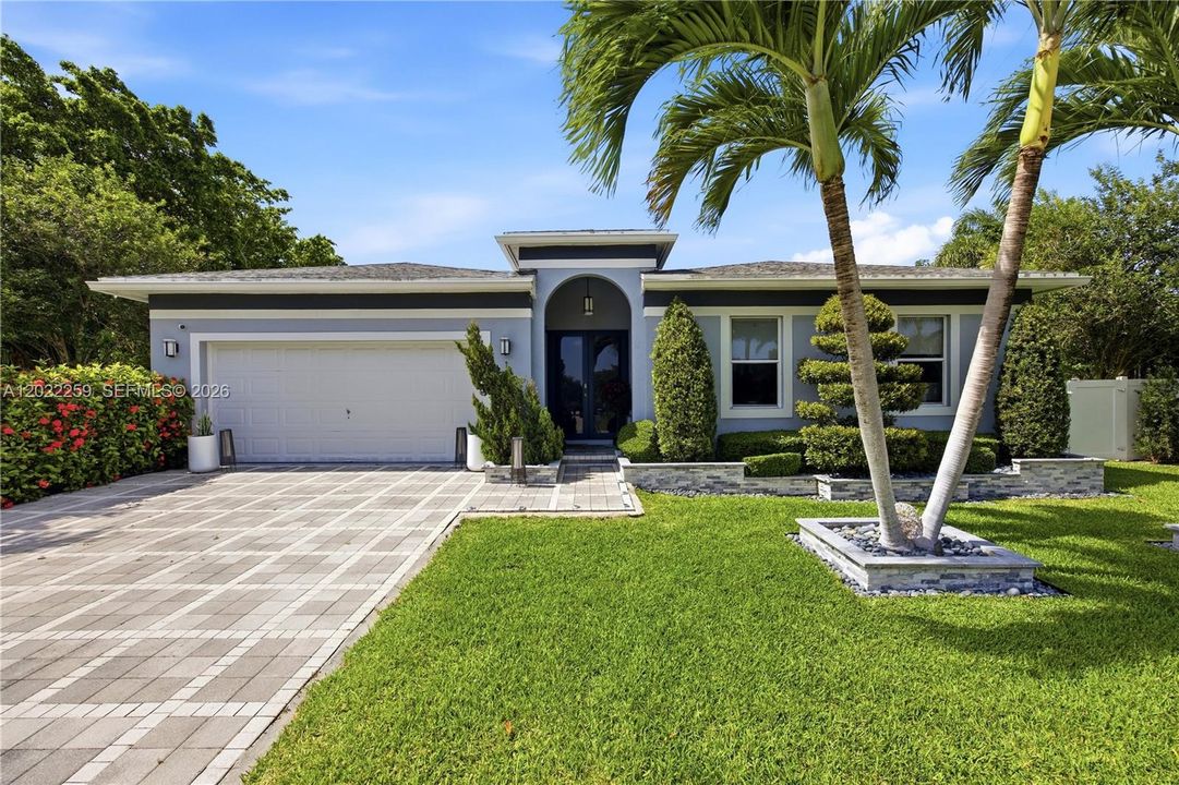 Active With Contract: $1,450,000 (3 beds, 2 baths, 2347 Square Feet)