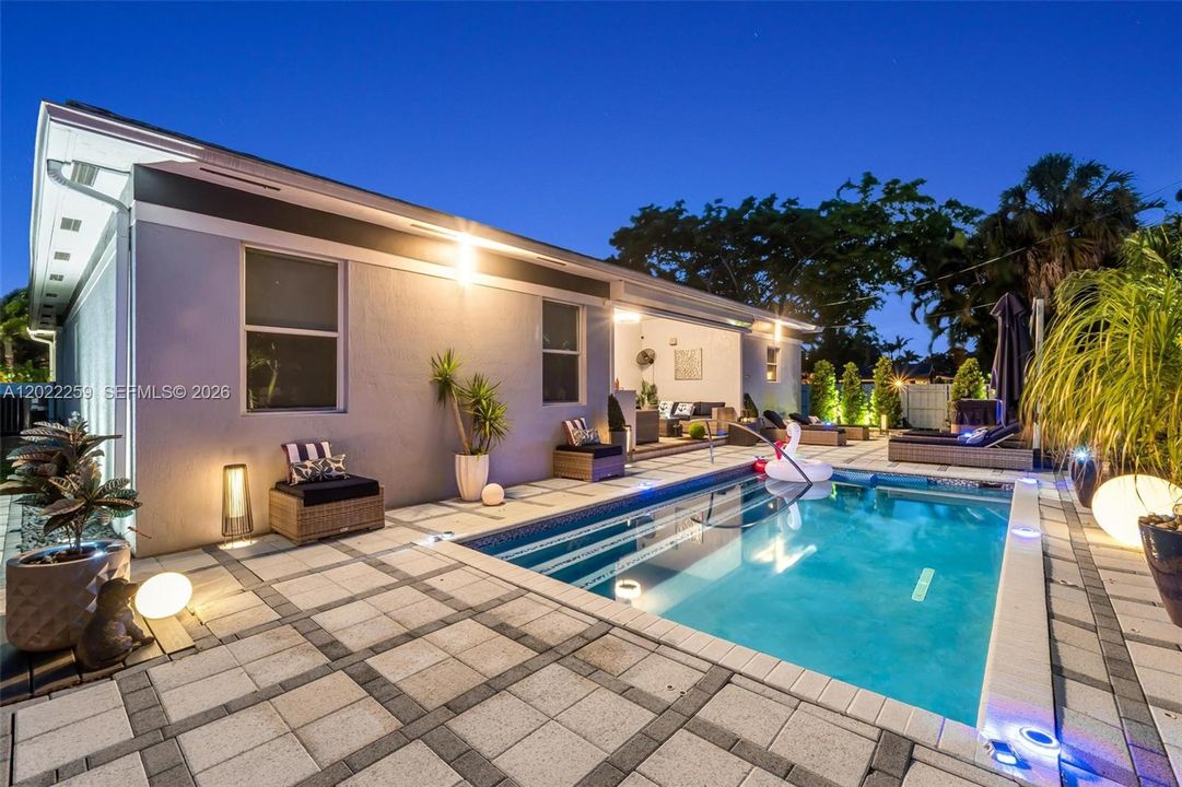 Active With Contract: $1,450,000 (3 beds, 2 baths, 2347 Square Feet)