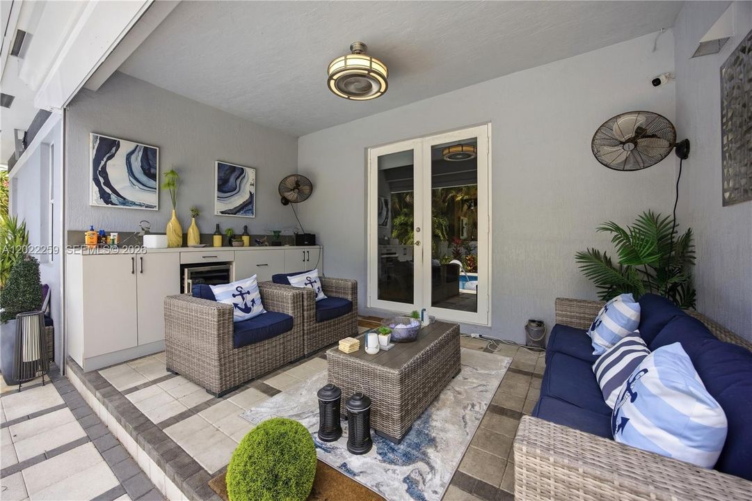 Active With Contract: $1,450,000 (3 beds, 2 baths, 2347 Square Feet)