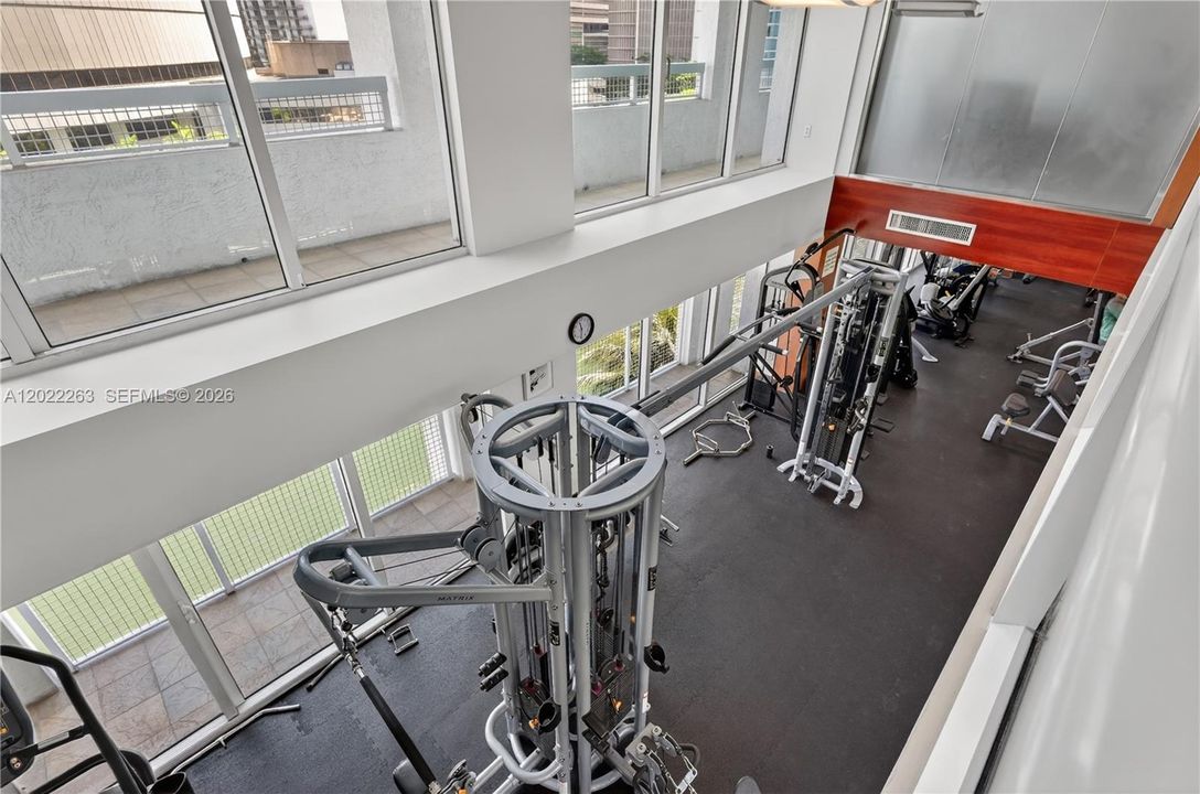 For Sale: $425,000 (1 beds, 1 baths, 775 Square Feet)