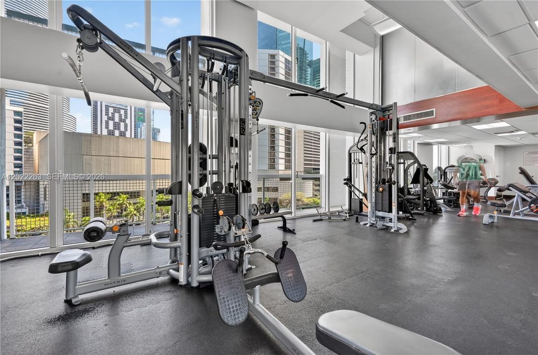 For Sale: $425,000 (1 beds, 1 baths, 775 Square Feet)