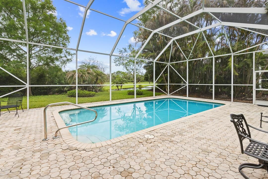 2466 SW Bridgeview Terrace-26