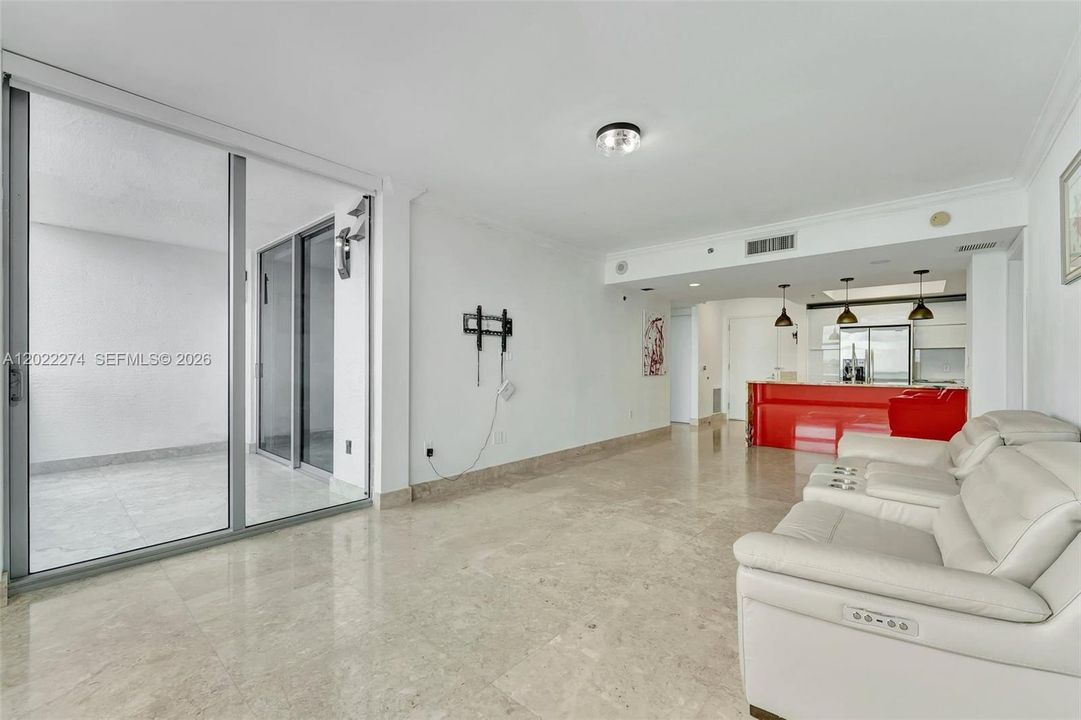 В аренду: $3,299 (2 спален, 2 ванн, 1165 Квадратных фут)