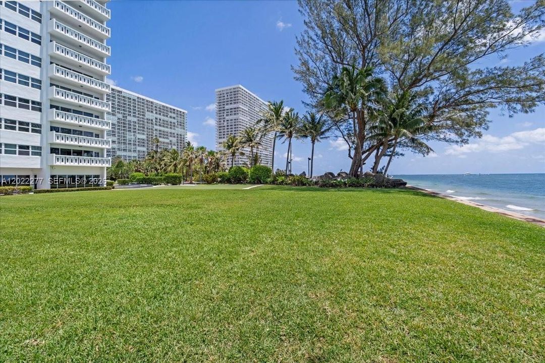 For Sale: $420,000 (1 beds, 1 baths, 900 Square Feet)