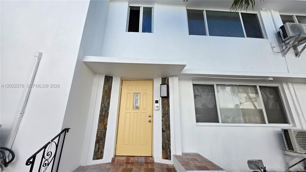 For Rent: $1,850 (1 beds, 1 baths, 5583 Square Feet)