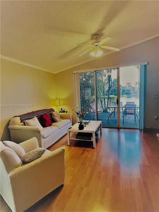 For Rent: $4,000 (3 beds, 2 baths, 1416 Square Feet)