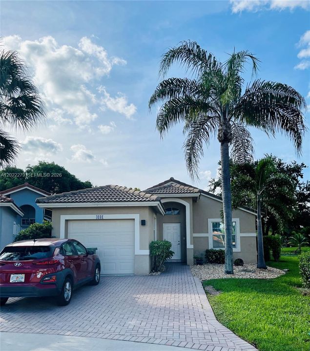 For Rent: $4,000 (3 beds, 2 baths, 1416 Square Feet)