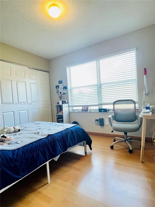 For Rent: $4,000 (3 beds, 2 baths, 1416 Square Feet)