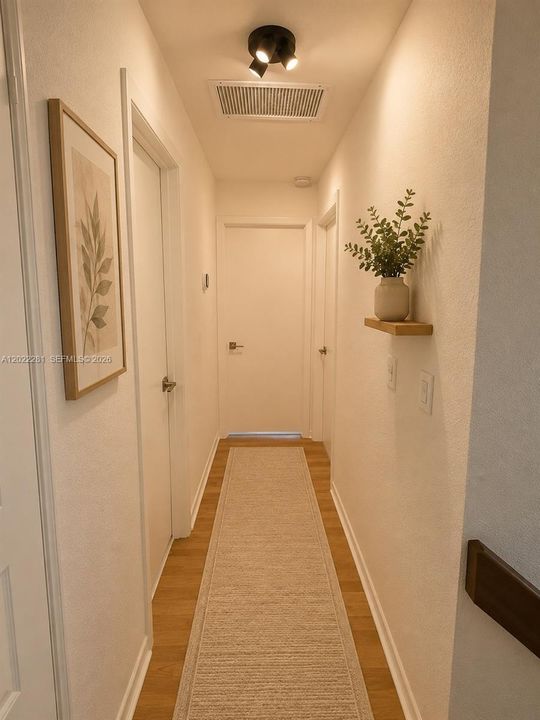 For Rent: $2,300 (2 beds, 1 baths, 1018 Square Feet)