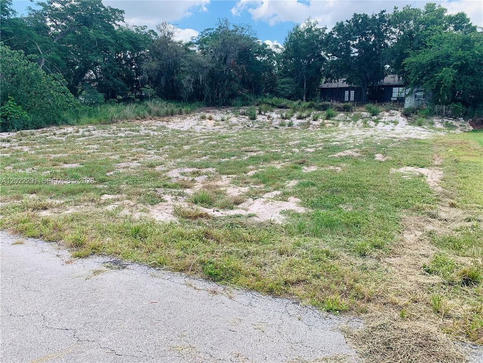 На продажу: $35,000 (0.25 acres)