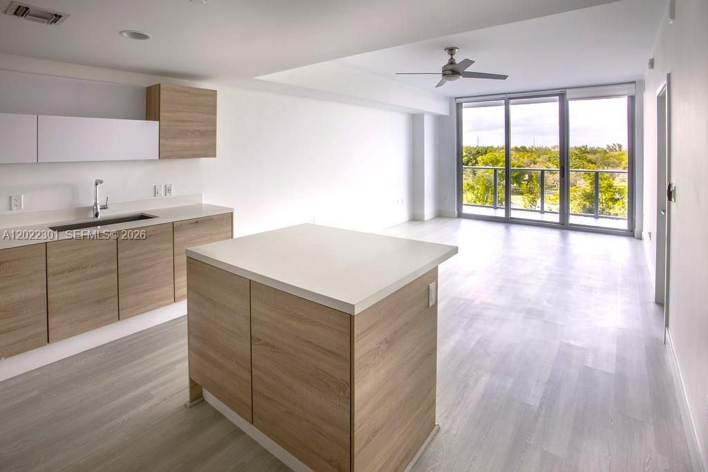 For Sale: $589,000 (2 beds, 2 baths, 1119 Square Feet)