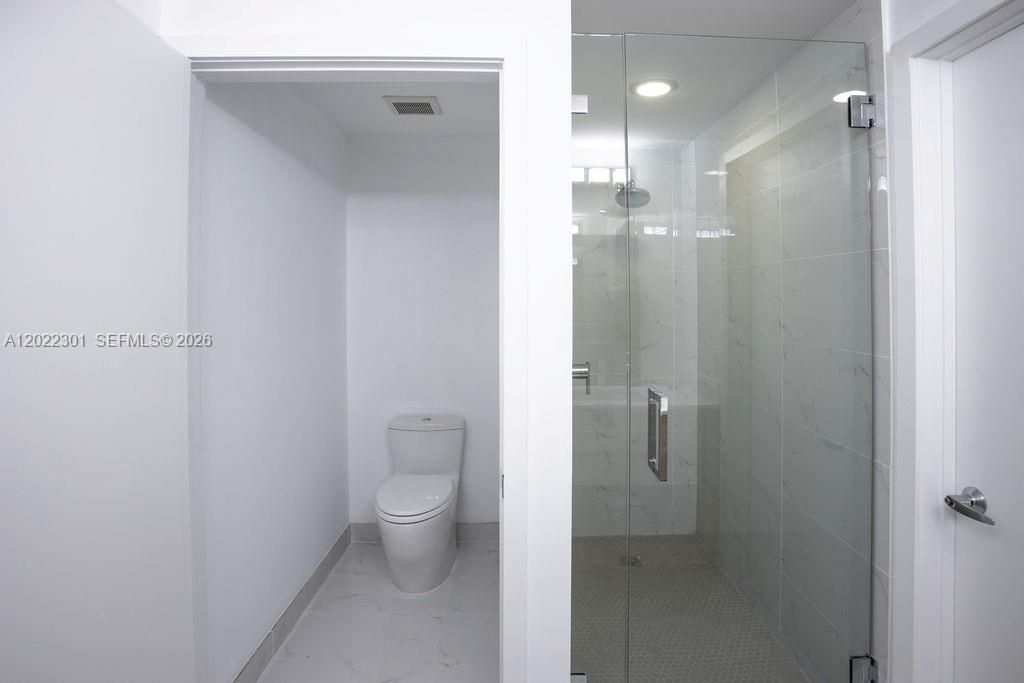For Sale: $589,000 (2 beds, 2 baths, 1119 Square Feet)
