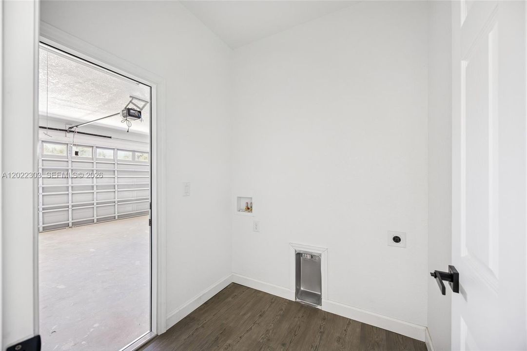 На продажу: $335,000 (3 спален, 2 ванн, 1488 Квадратных фут)