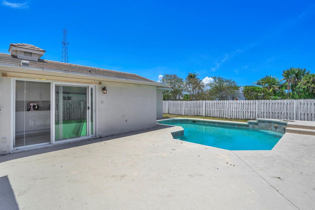 21 Backyard (4)