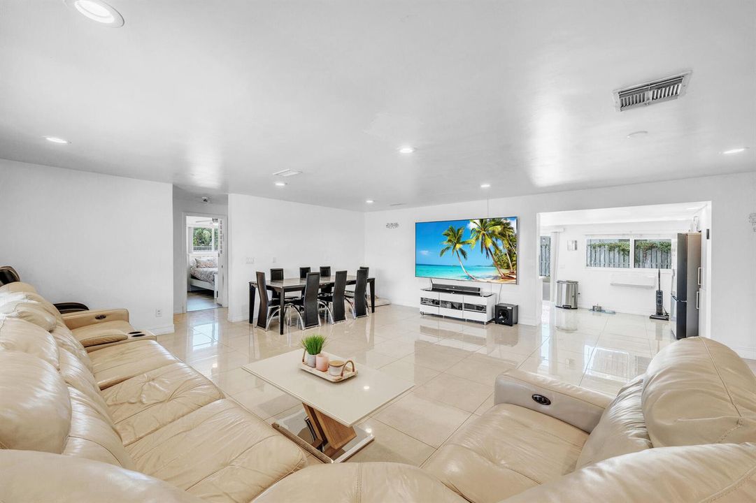 4 Living Area (2)