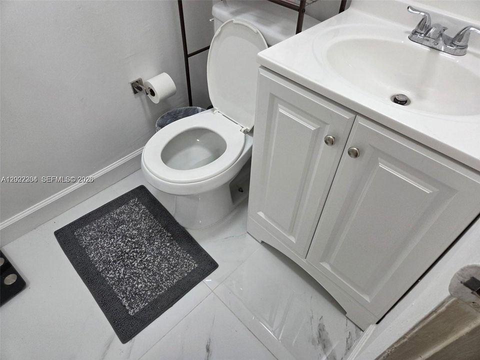 En Venta: $439,999 (4 camas, 2 baños, 1714 Pies cuadrados)
