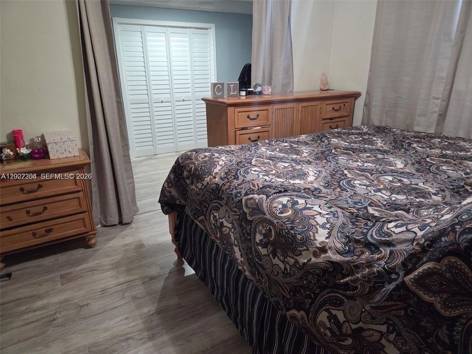 En Venta: $439,999 (4 camas, 2 baños, 1714 Pies cuadrados)