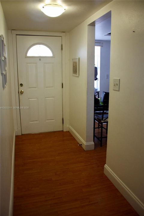 En Venta: $190,000 (2 camas, 1 baños, 987 Pies cuadrados)