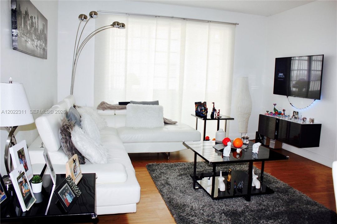 En Venta: $190,000 (2 camas, 1 baños, 987 Pies cuadrados)