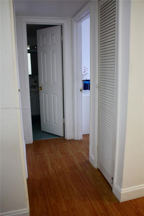 En Venta: $190,000 (2 camas, 1 baños, 987 Pies cuadrados)