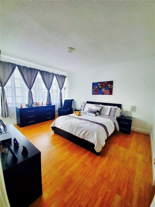 En Venta: $190,000 (2 camas, 1 baños, 987 Pies cuadrados)