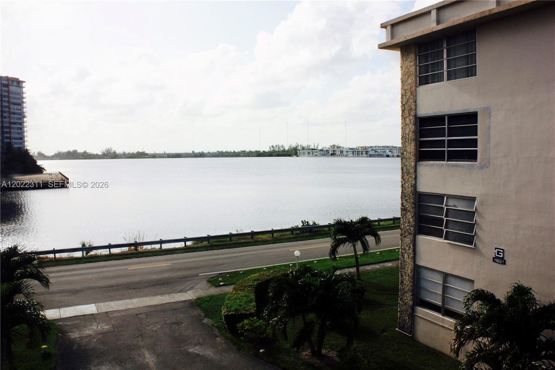 En Venta: $190,000 (2 camas, 1 baños, 987 Pies cuadrados)