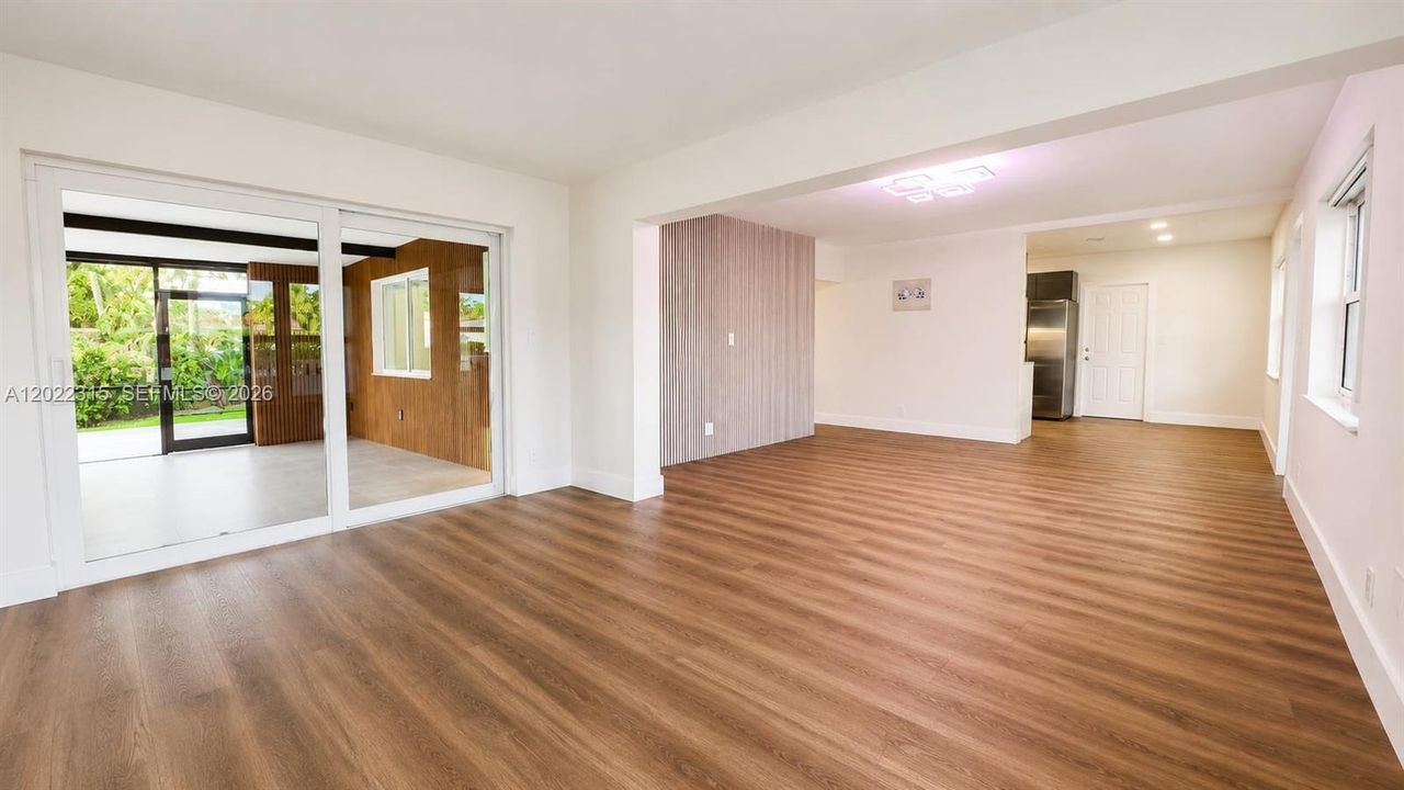 На продажу: $649,000 (2 спален, 2 ванн, 1160 Квадратных фут)